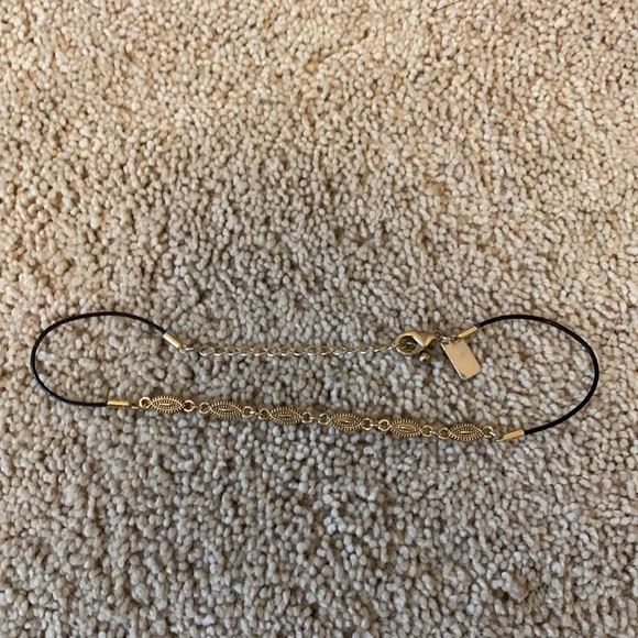 Necklaces/chokers - Picture 2 of 5